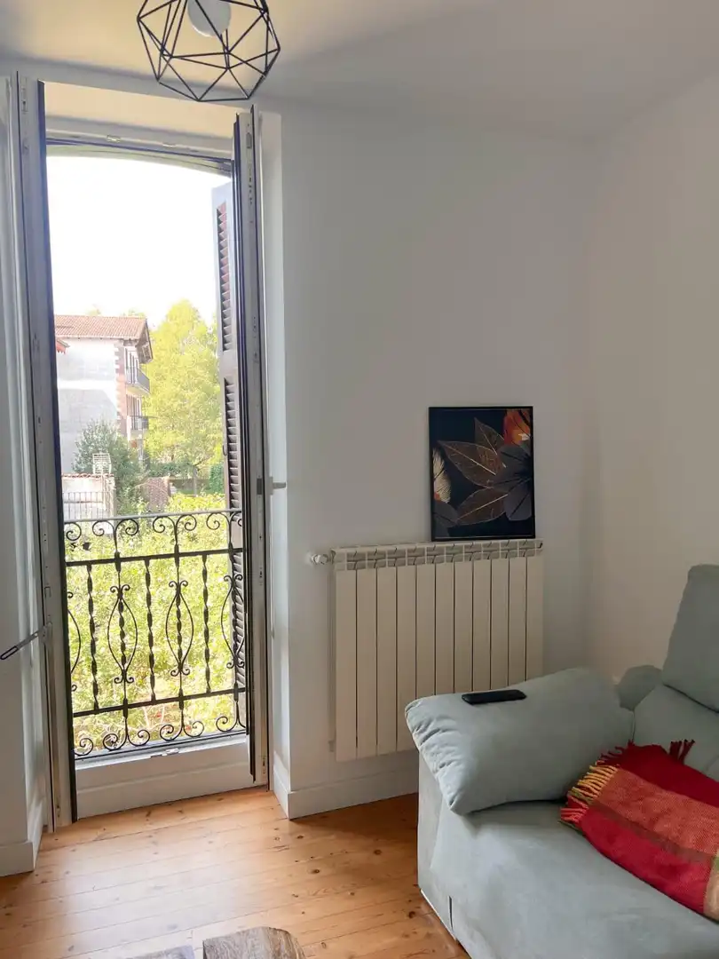 Terrasse von Wohnung zur Miete in Baztan mit Abstellraum