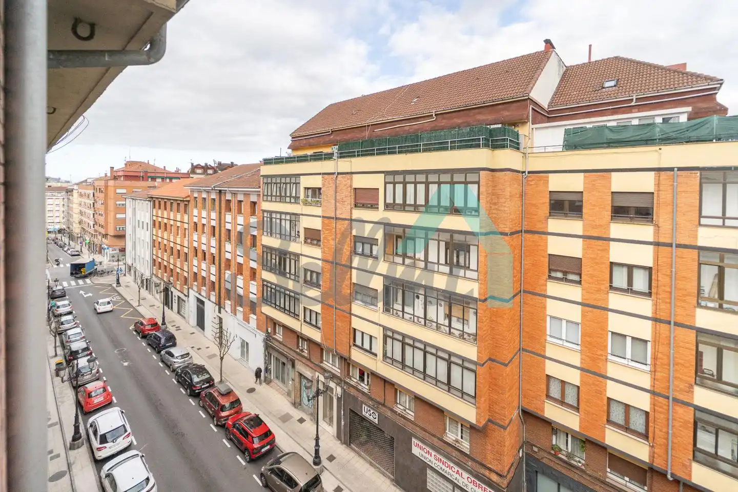 Vista exterior de Pis en venda en Oviedo  amb Calefacció, Parquet i Traster