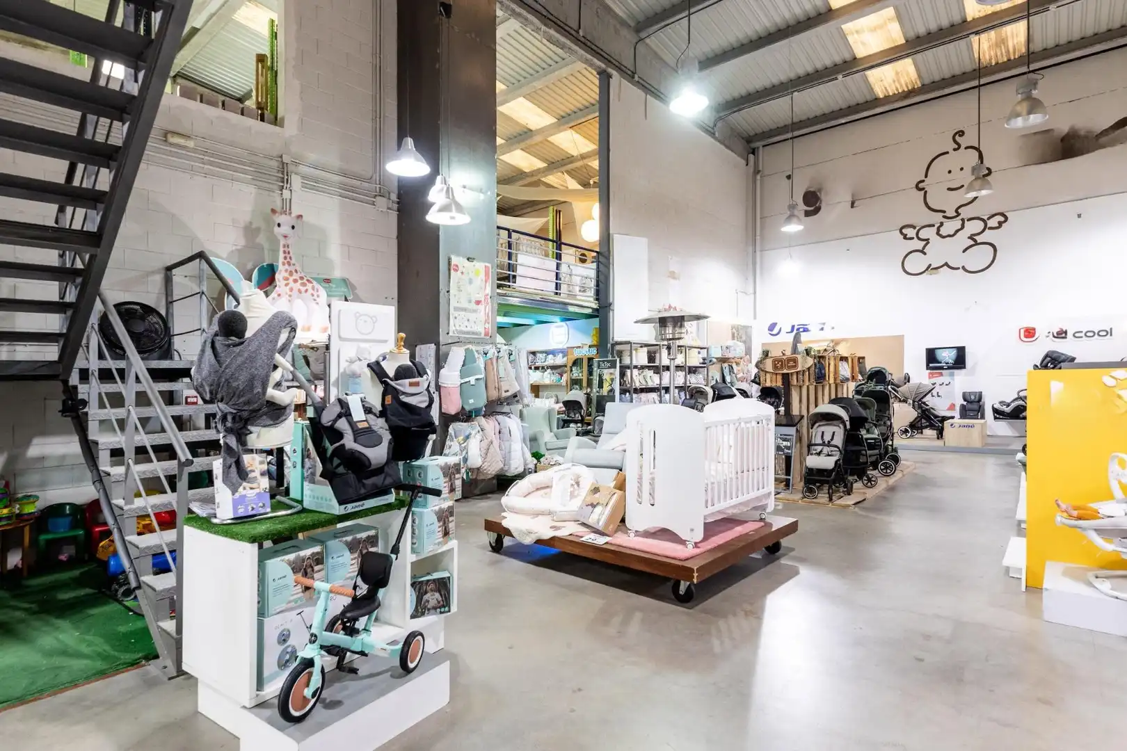 Nave industrial en venta en San Sebastián de los Reyes con Calefacción