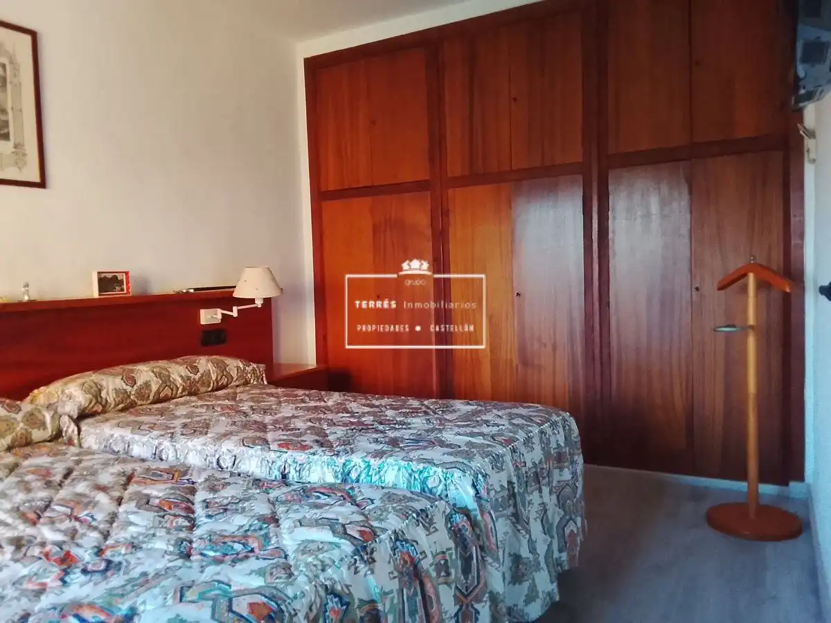 Dormitori de Casa o xalet en venda en Castellón de la Plana / Castelló de la Plana amb Calefacció, Terrassa i Moblat