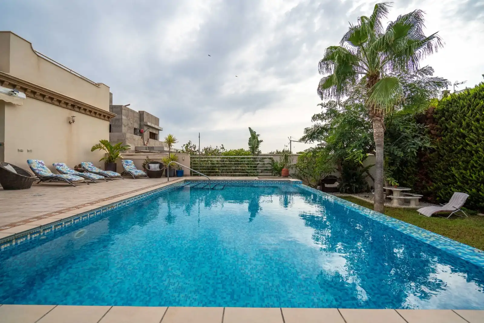 Piscina de Casa o chalet en venta en Almería con Aire acondicionado, Calefacción y Jardín privado