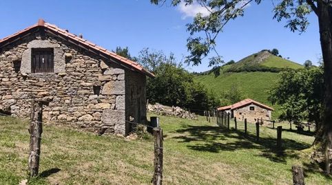 Finca con cuatro cabañas