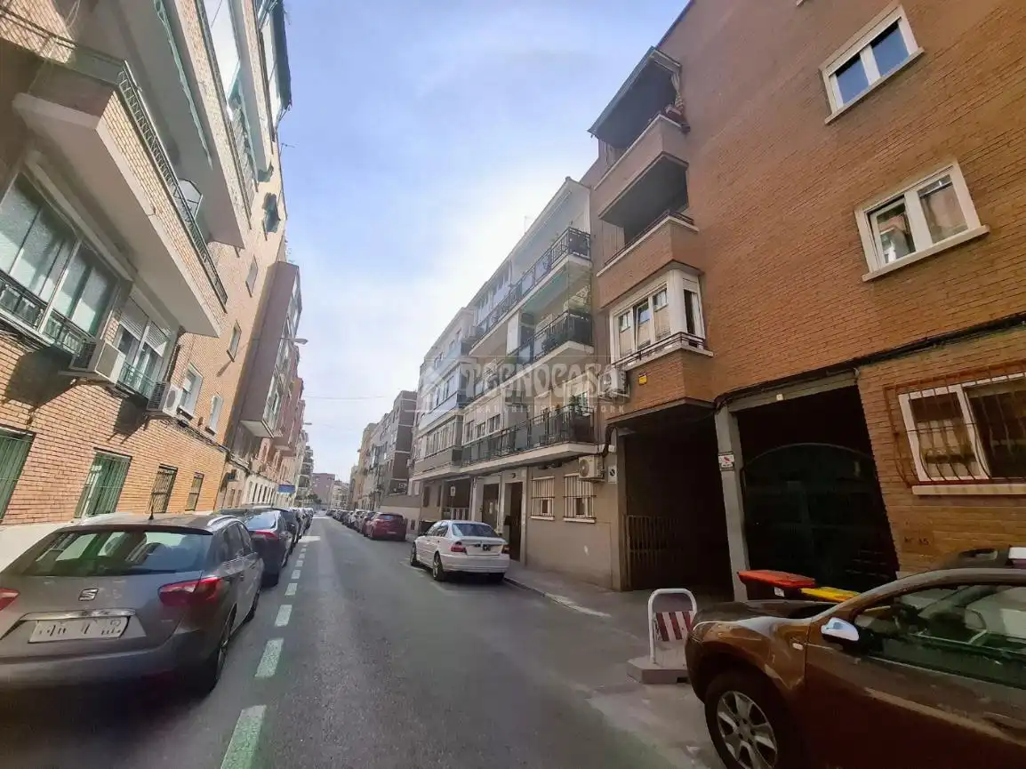 Vista exterior de Garaje en venta en Madrid