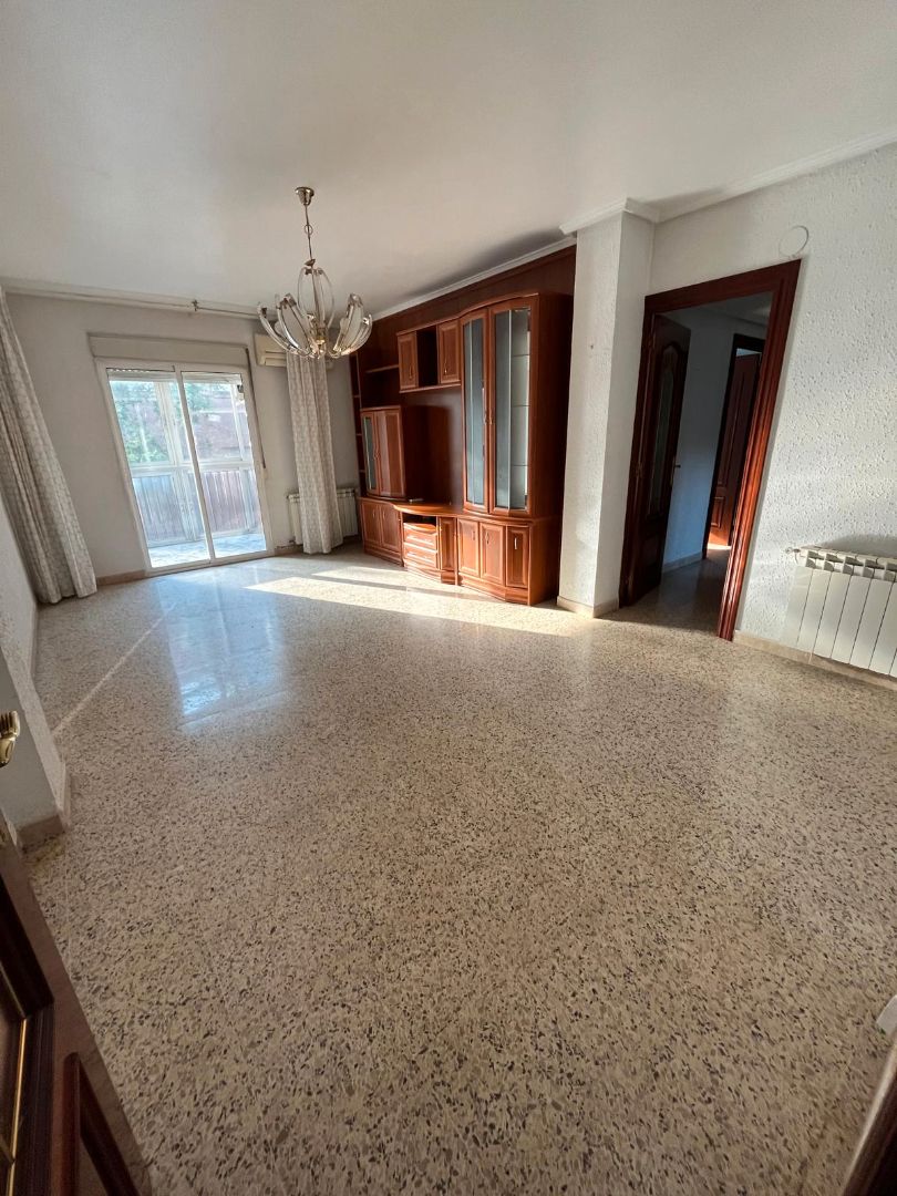 Flat for sale in  Zaragoza Capital  with Air Conditioner, Heating and Terrace
