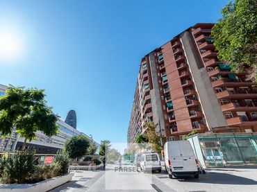 Pis amb ascensor en venda a Gran Via de les Corts Catalanes
