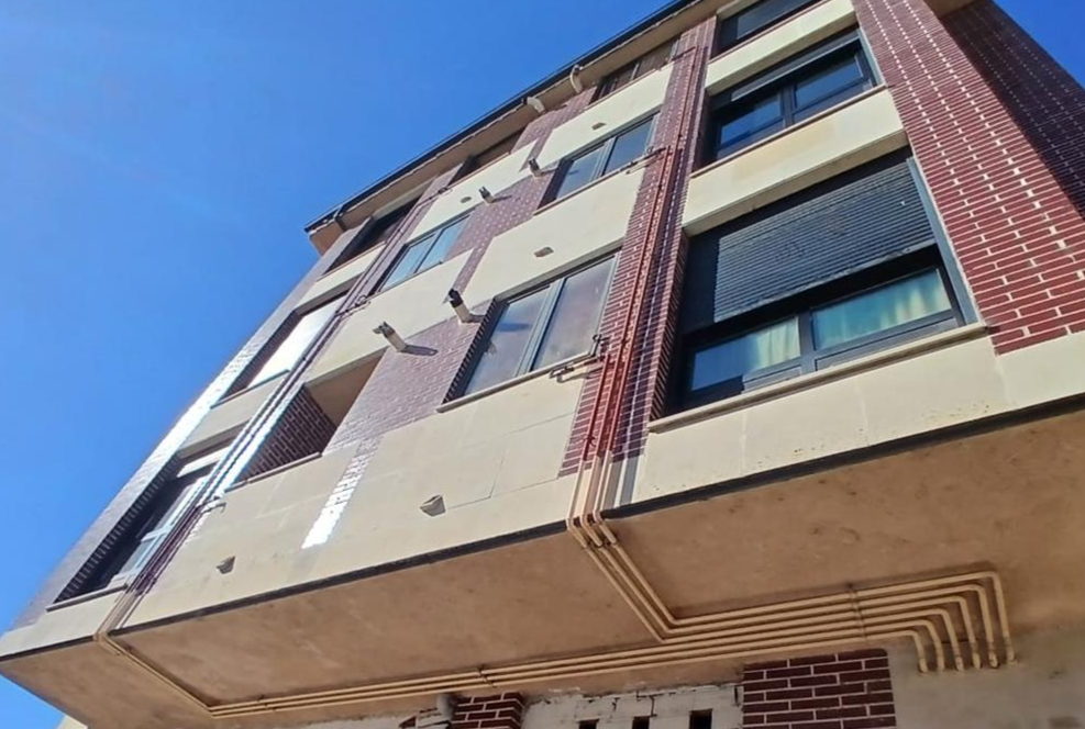 Vista exterior de Pis en venda en León Capital 