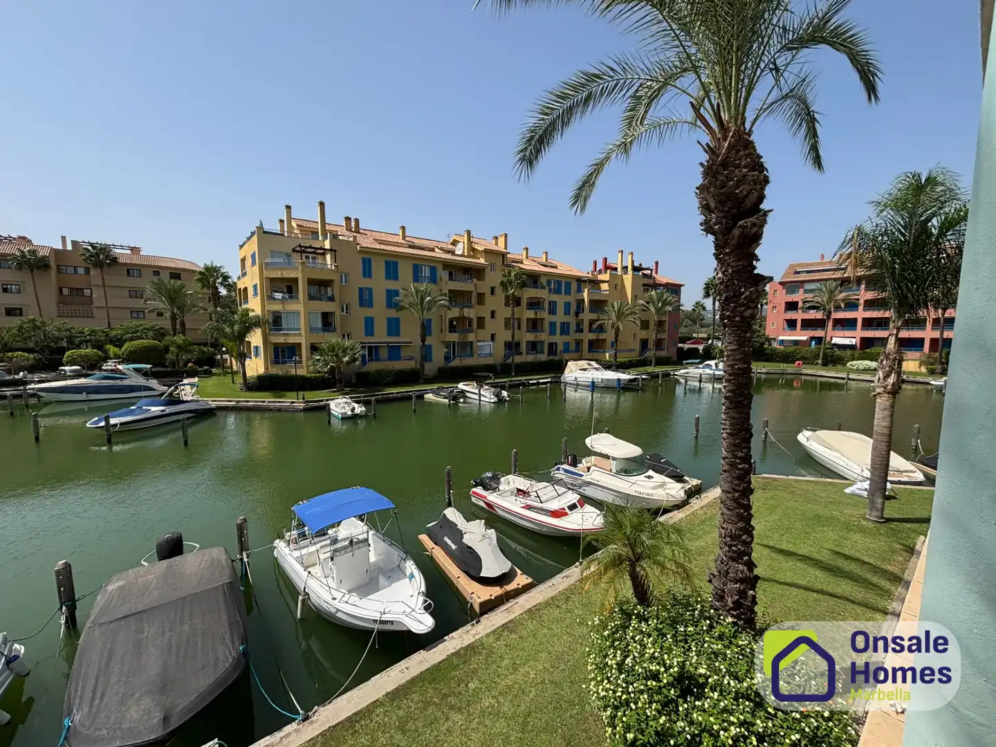 Appartamento con terrazza in vendita a Avenida de la Marina, imagen 2