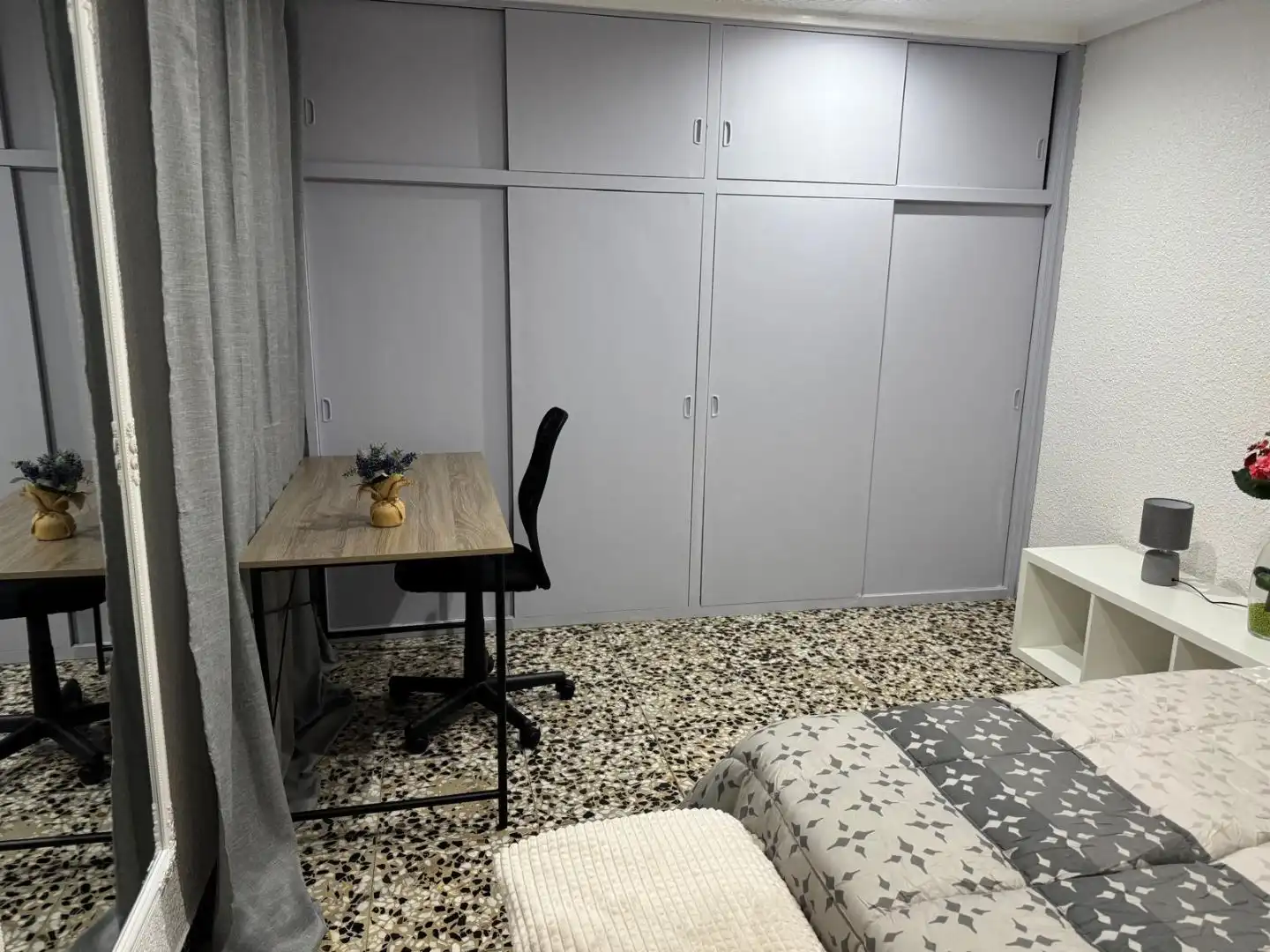 Bedroom of Flat for rent in Elche ciudad