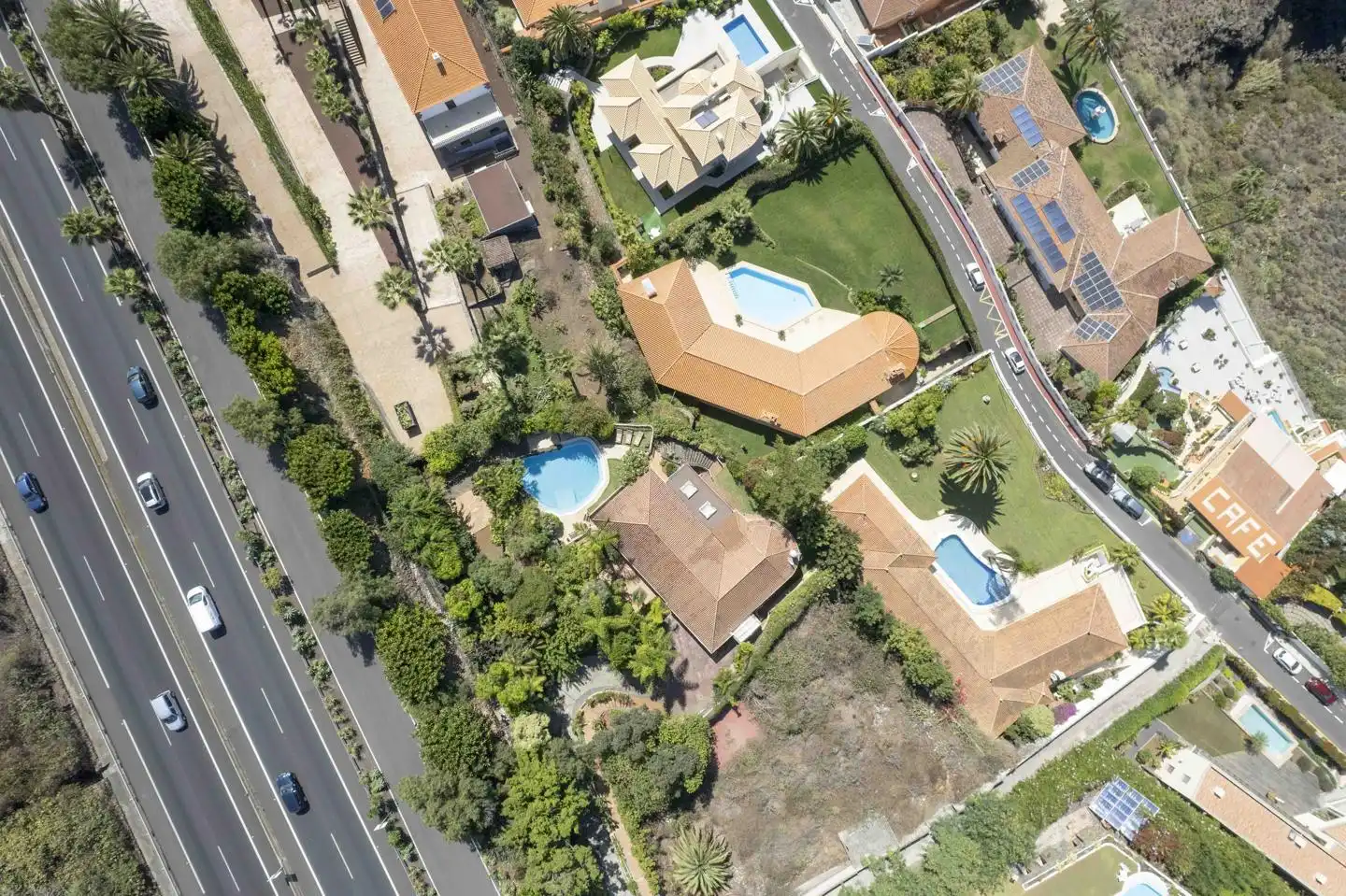 Vista exterior de Casa adosada en venda en Santa Úrsula amb Jardí privat, Terrassa i Piscina