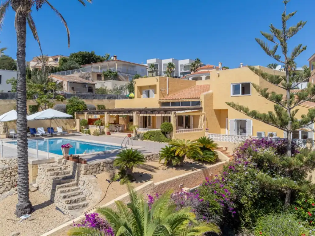 Houses for sale in Avenida Europa, Poble Nou - Montiboli
