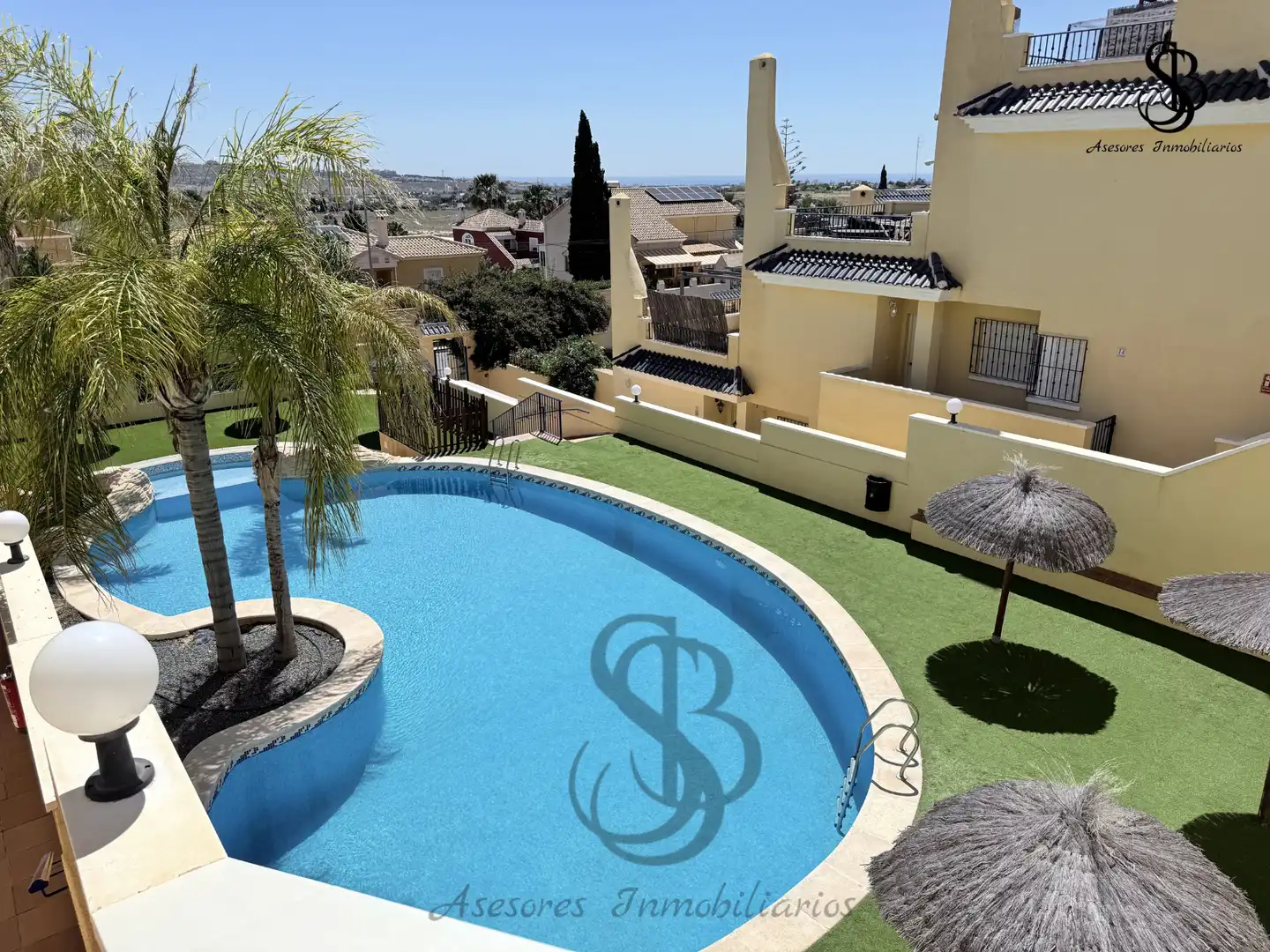 Piscina de Ático de alquiler en Mutxamel con Terraza, Amueblado y Horno