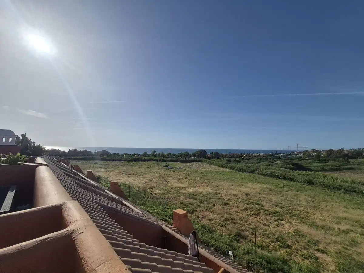 Dachboden zum Verkauf in Manilva mit Klimaanlage, Heizung und Terrasse