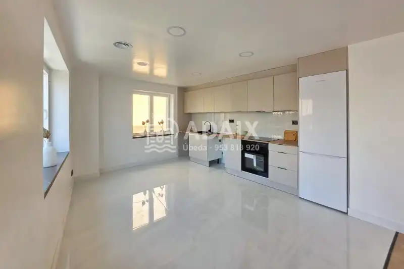 Kitchen of Flat for sale in Úbeda  with Air Conditioner, Heating and Parquet flooring