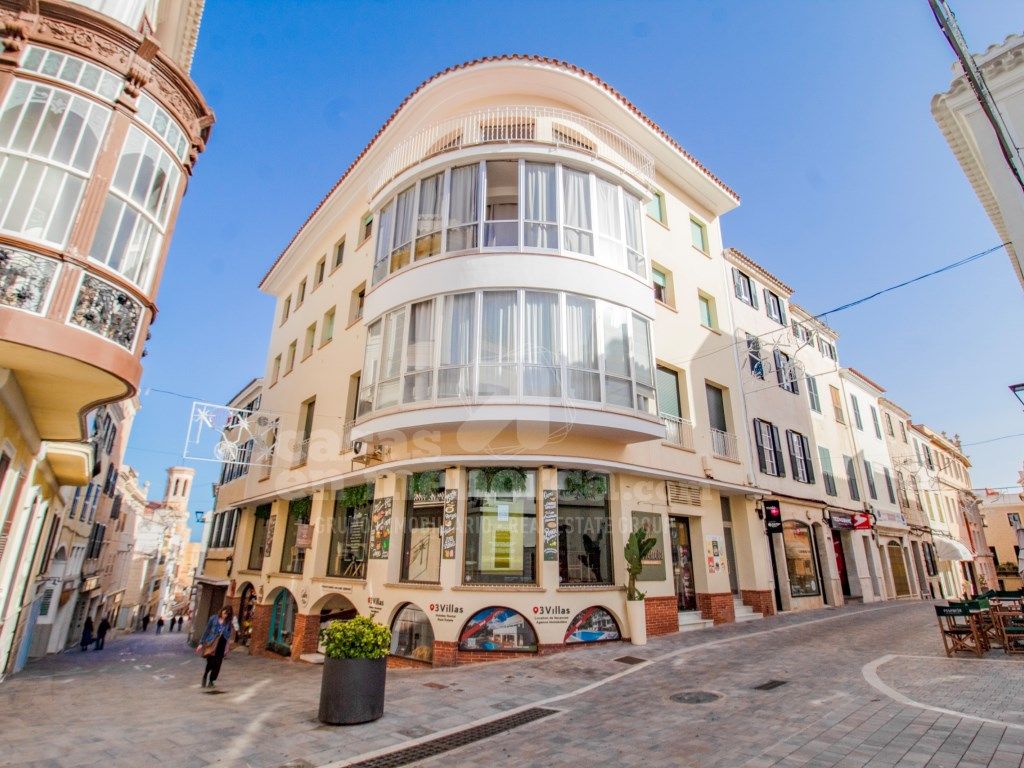 Vista exterior de Edificio en venta en Maó