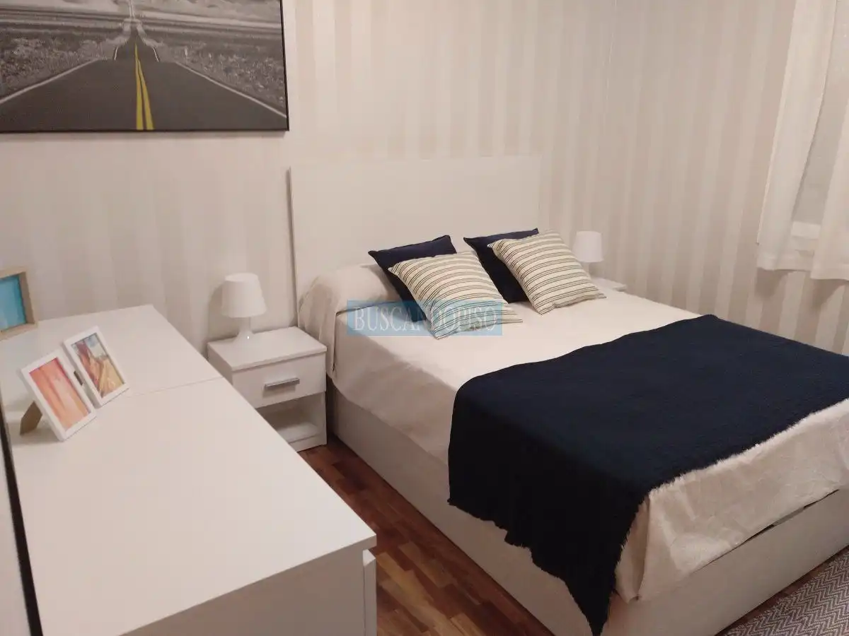 Habitación de Estudio de alquiler en  Logroño con Aire acondicionado, Calefacción y Parquet