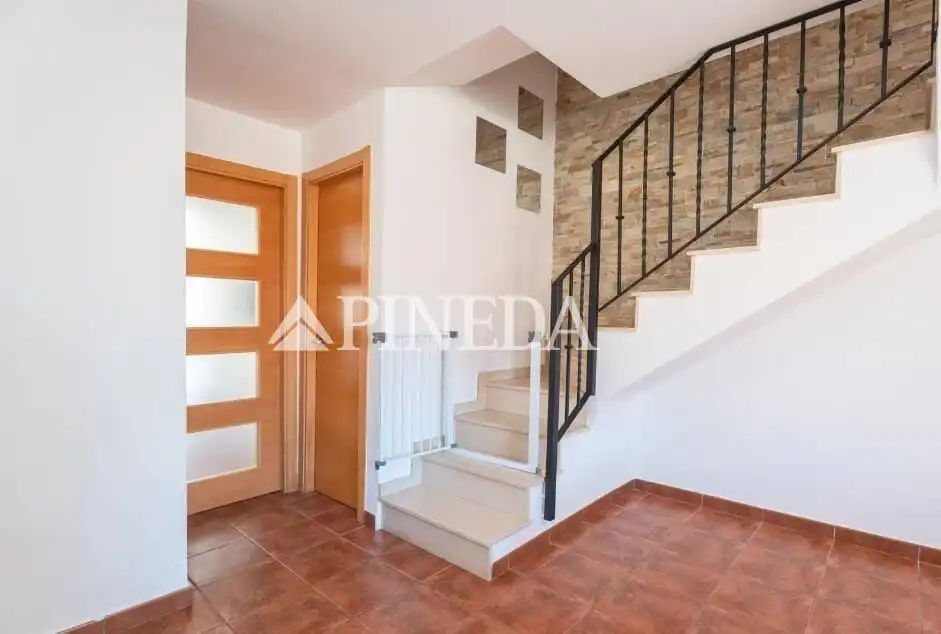 Casa adosada en venda en Soneja amb Aire condicionat, Calefacció i Terrassa