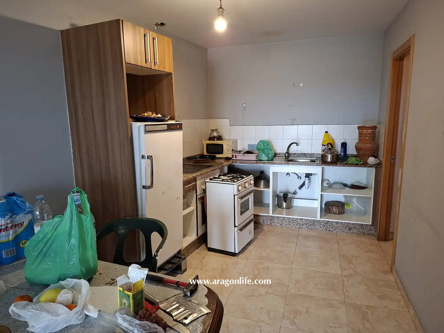 Cocina de Finca rústica en venta en Chiprana con Jardín privado, Amueblado y Horno