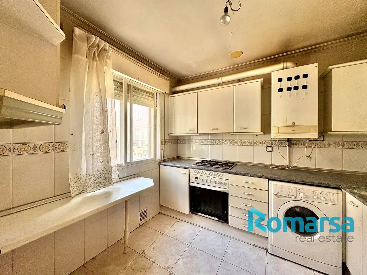Kitchen of Detached homes for sale in Ávila  with Heating, Private garden and Parquet flooring
