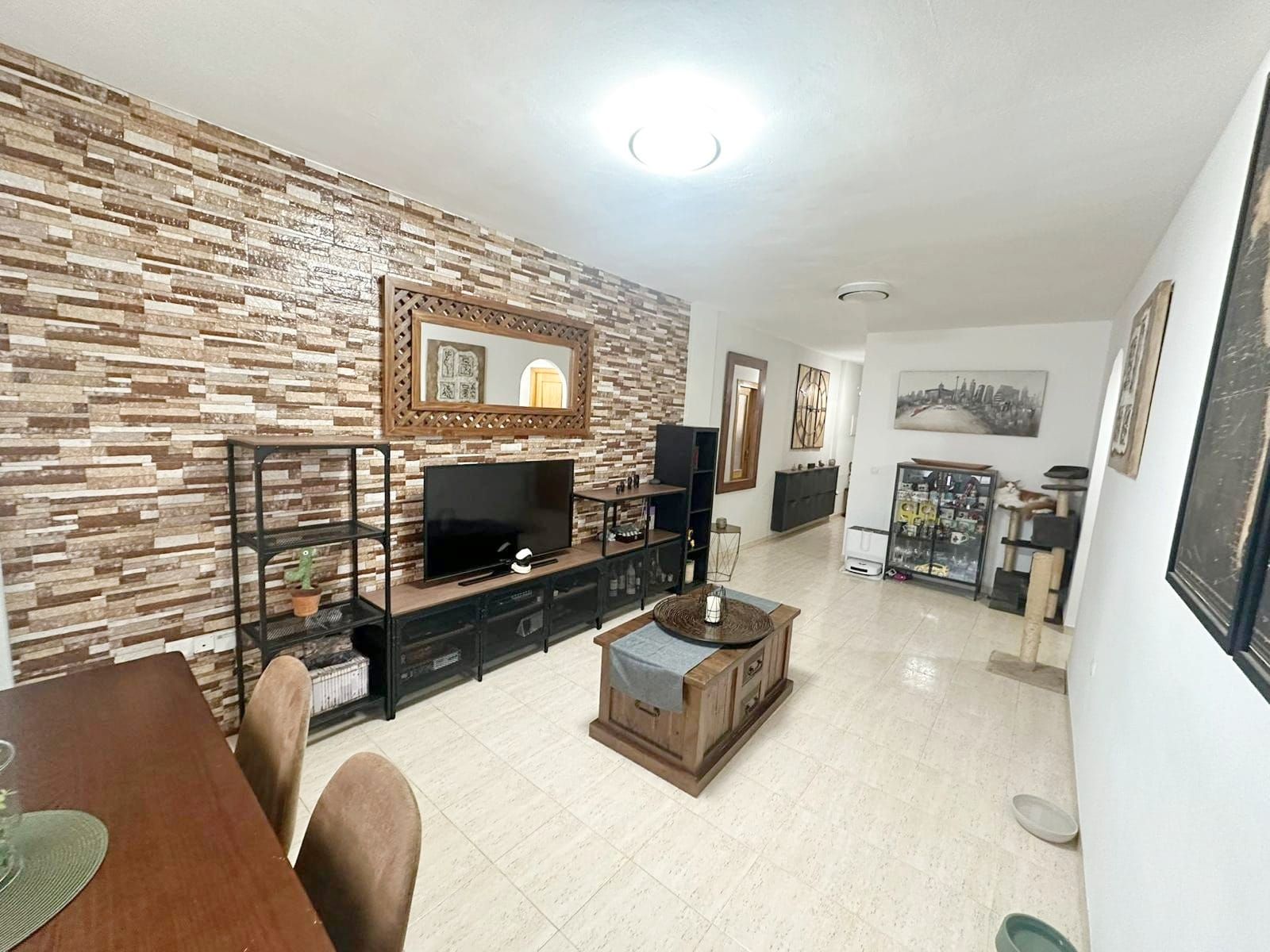 Sala d'estar de Pis en venda en Alhaurín de la Torre amb Aire condicionat, Traster i Forn