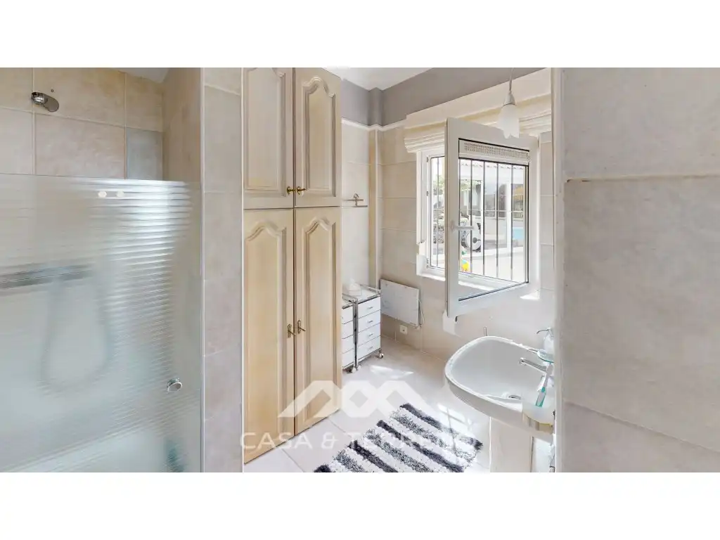 Bathroom of Houses for sale in Sayalonga  with Air Conditioner, Private garden and Terrace