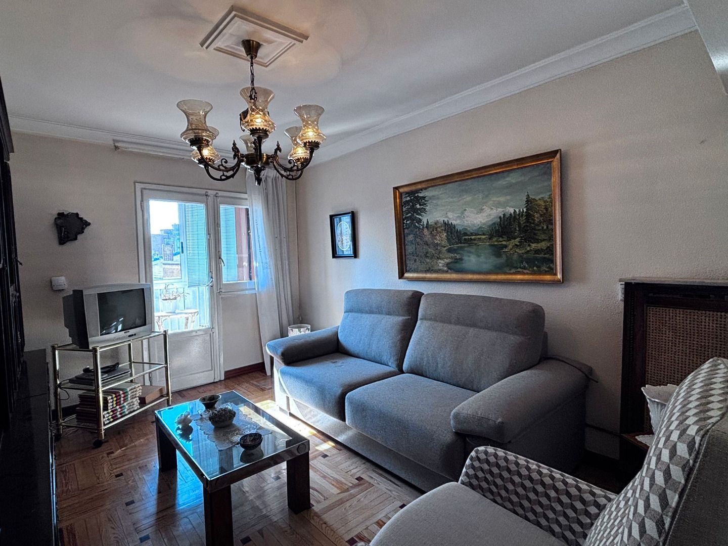 Living room of Flat for sale in Burgos Capital  with Heating and Parquet flooring