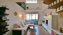 Living room of Flat for sale in La Bisbal d'Empordà  with Air Conditioner and Balcony