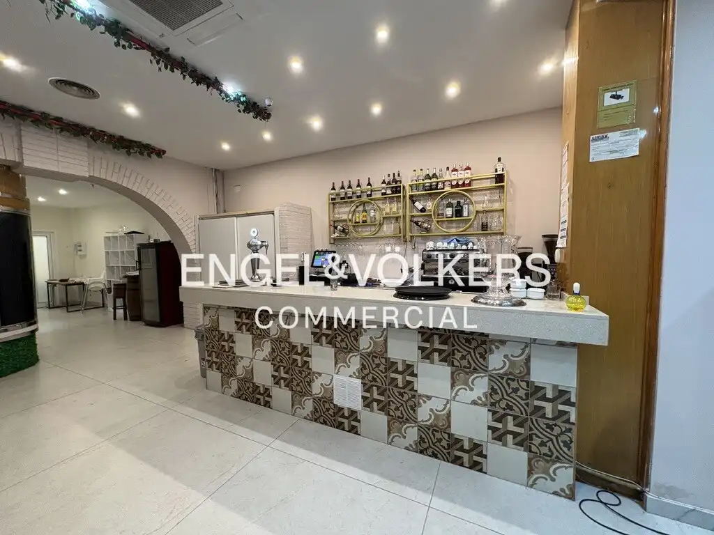 Local comercial en venda a Sants - Montjuïc, imagen 2