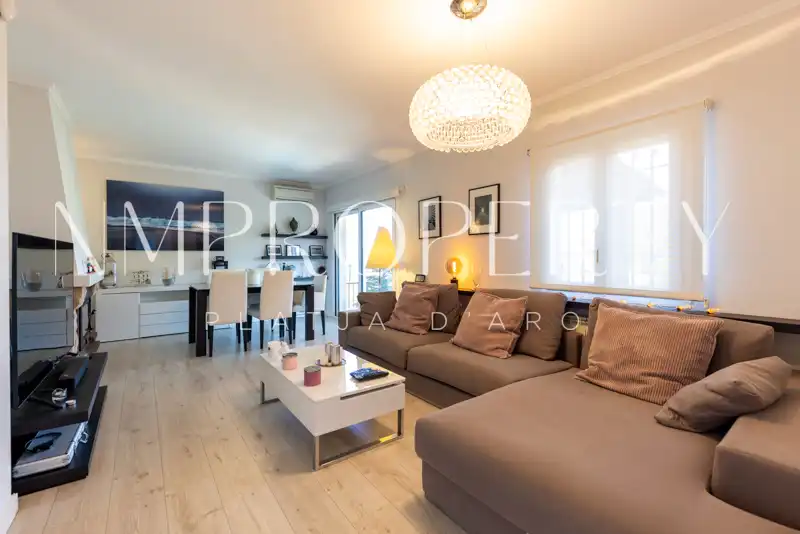 Sala de estar de Casa o chalet de alquiler en Castell d'Aro, Platja d'Aro i s'Agaró con Aire acondicionado, Calefacción y Jardín privado