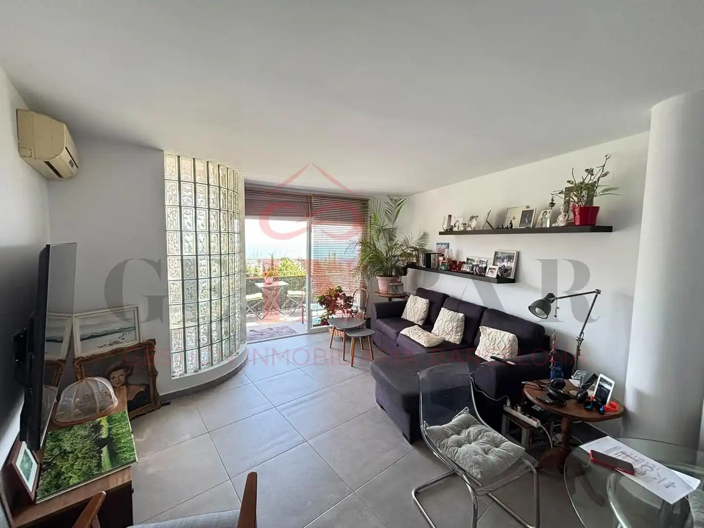 Sala d'estar de Àtic en venda en Sant Andreu de Llavaneres amb Aire condicionat, Calefacció i Jardí privat
