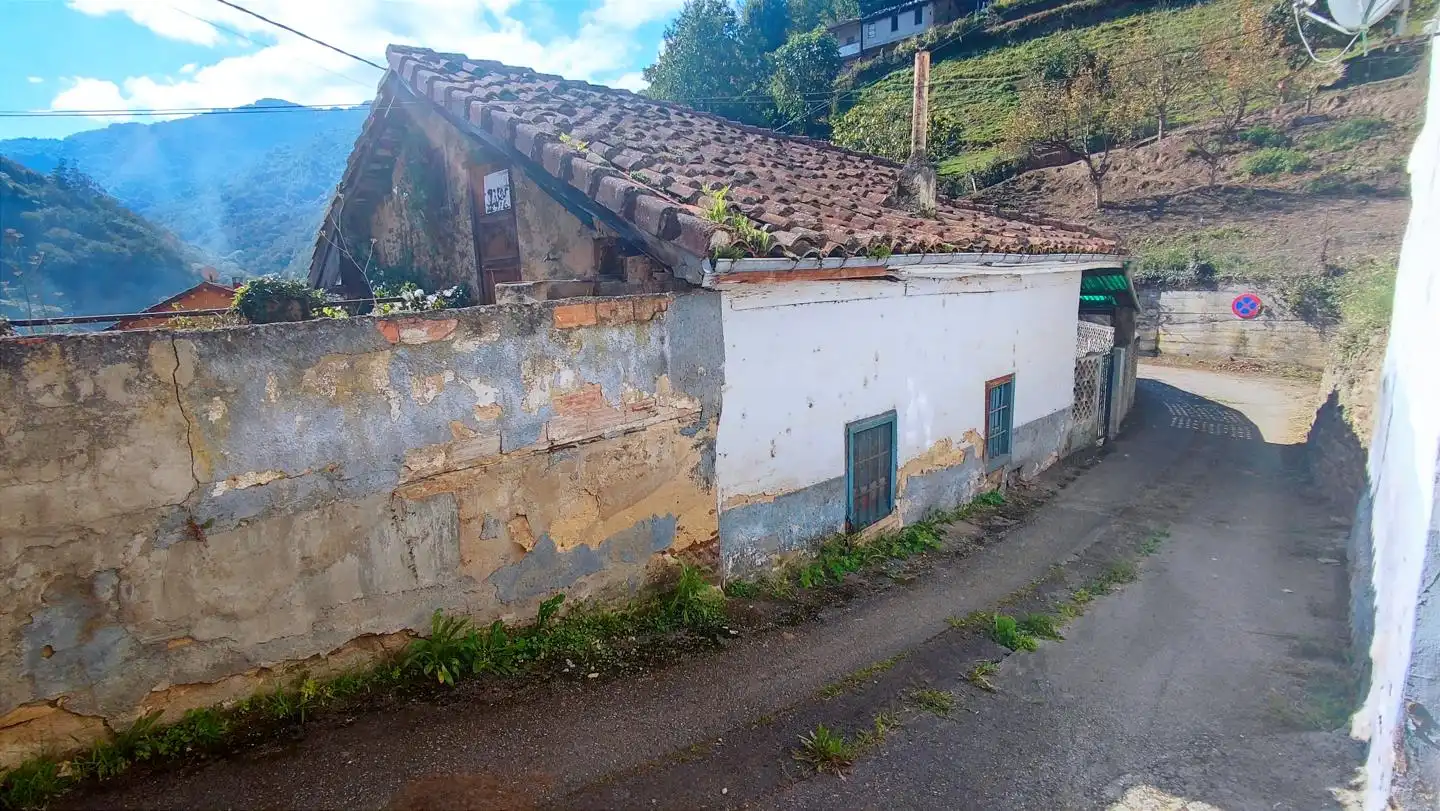 Vista exterior de Casa o chalet en venta en Aller con Balcón