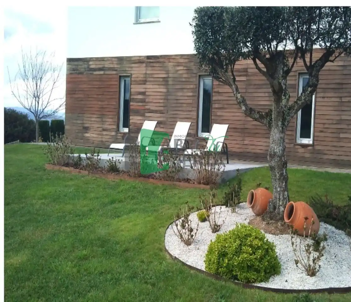Houses for sale in A Merca