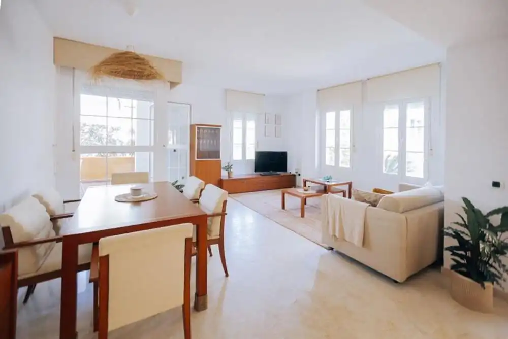 Ground floor with pool to rent in Río Real - Los Monteros, imagen 5
