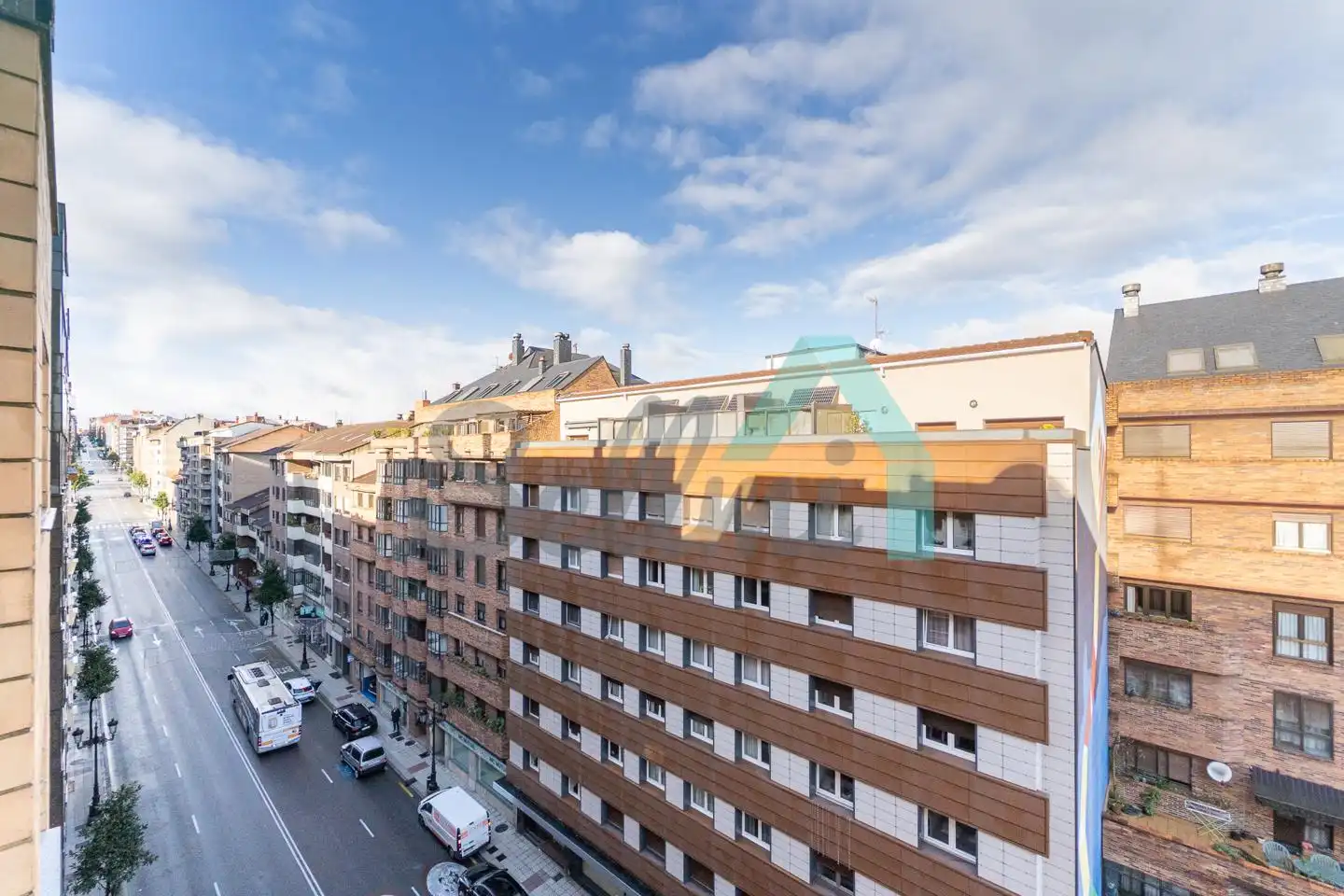 Außenansicht von Wohnung zur untervermieten in Oviedo  mit Heizung, Parkett und Terrasse