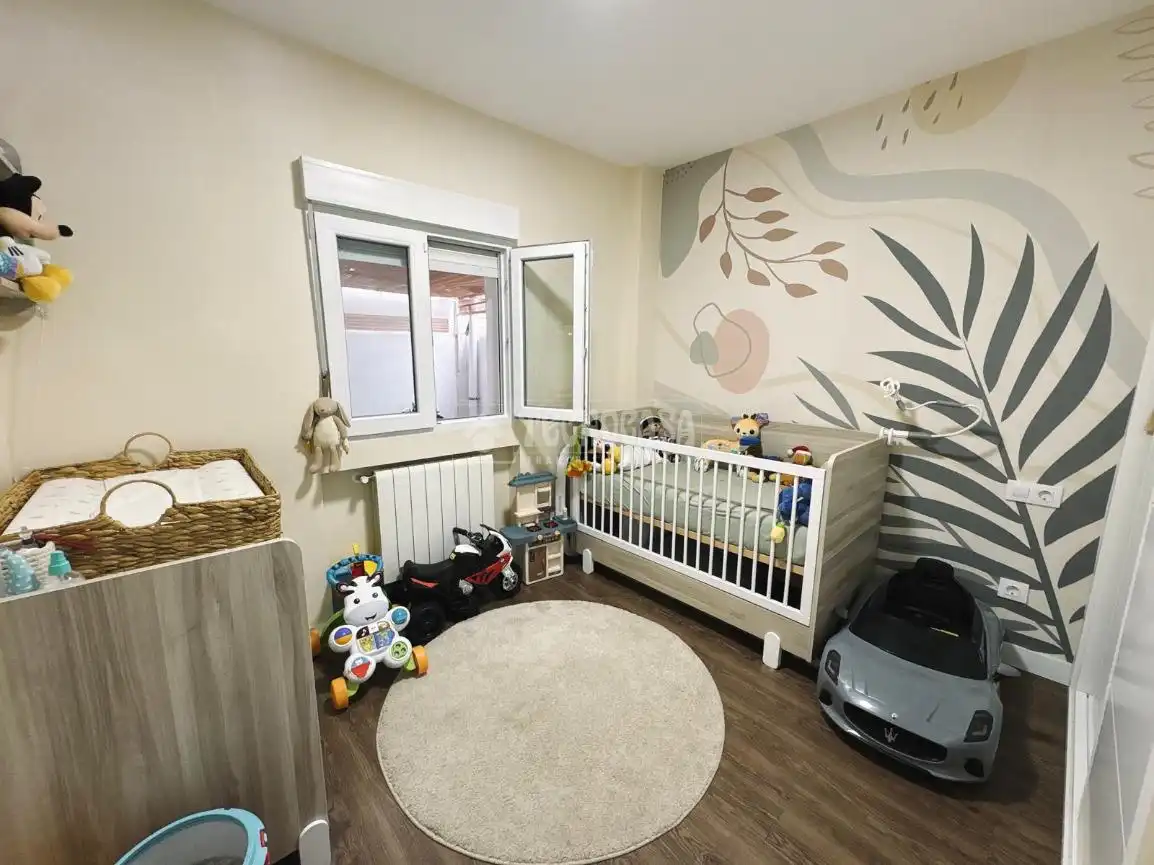 Bedroom of Flat for sale in Madrid  with Air Conditioner and Heating