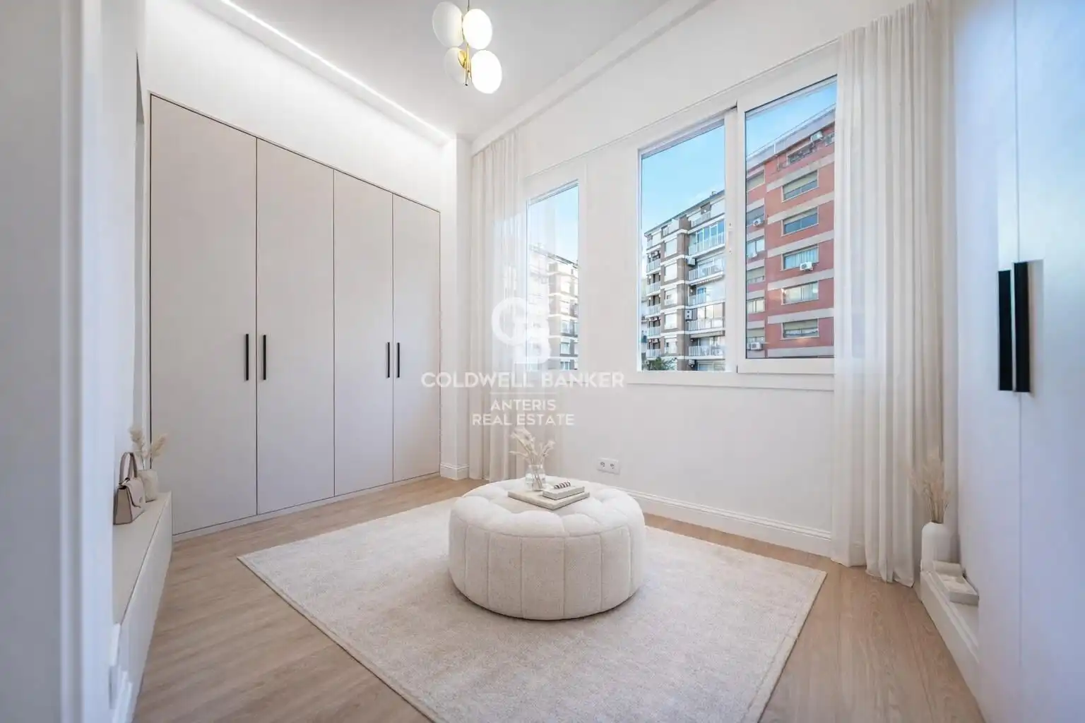 Habitación de Piso en venta en Barcelona con Aire acondicionado, Calefacción y Balcón