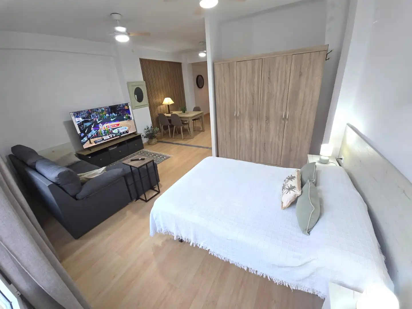 Habitación de Apartamento de alquiler en Cáceres con Aire acondicionado, Calefacción y Amueblado