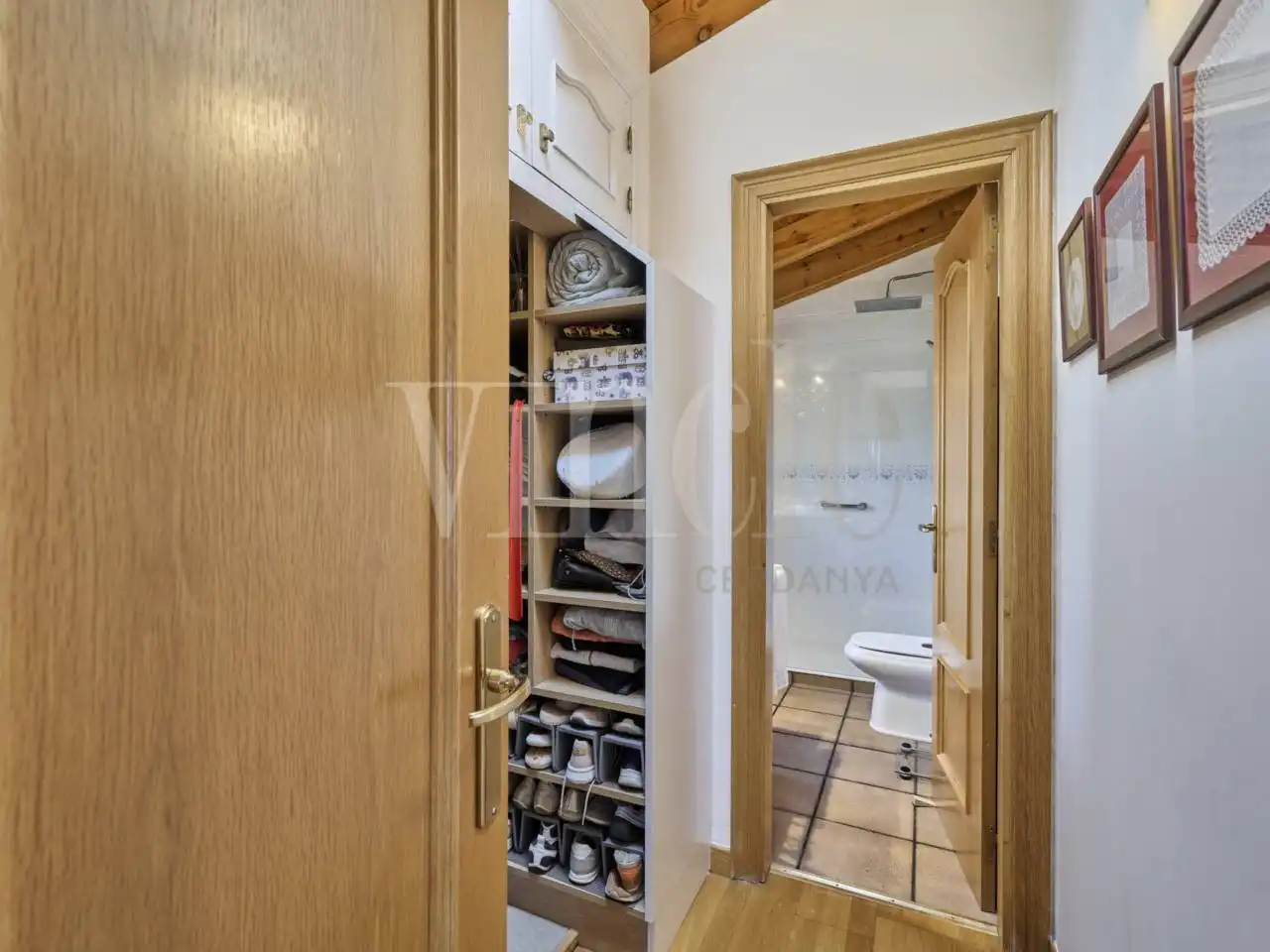 Baño de Casa o chalet en venta en Puigcerdà con Calefacción, Jardín privado y Parquet