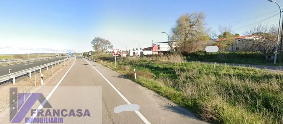 Fabrikhallen zum Verkauf in Calzada de Oropesa