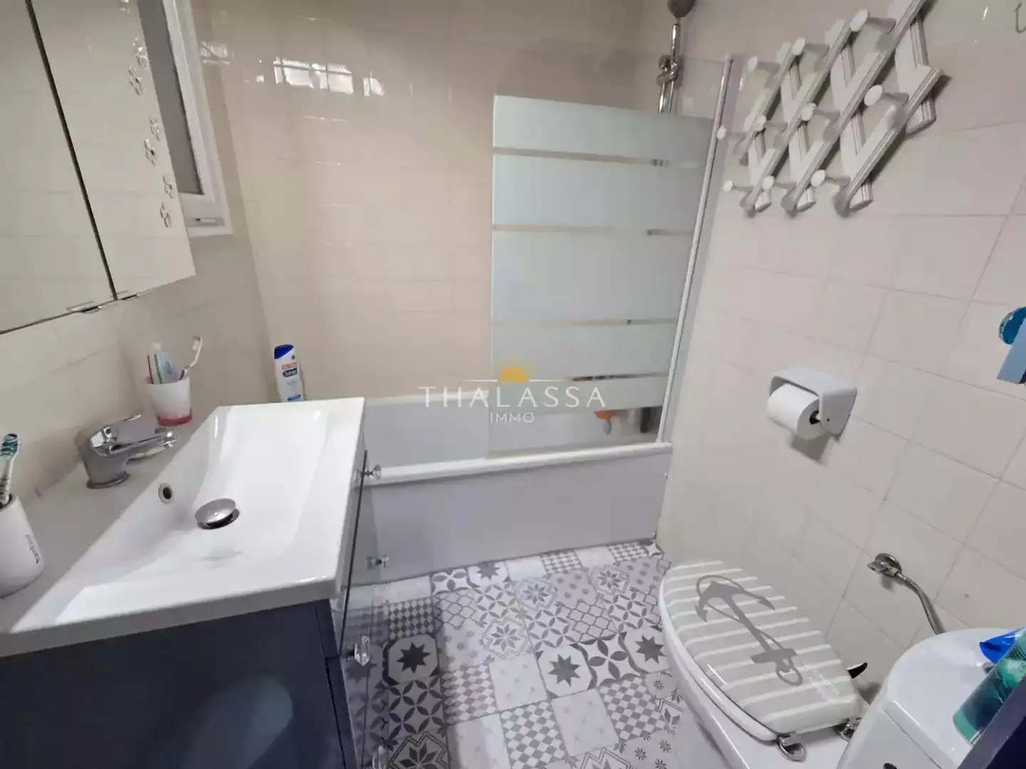 Bathroom of Houses for sale in Empuriabrava  with Air Conditioner, Swimming Pool and Furnished
