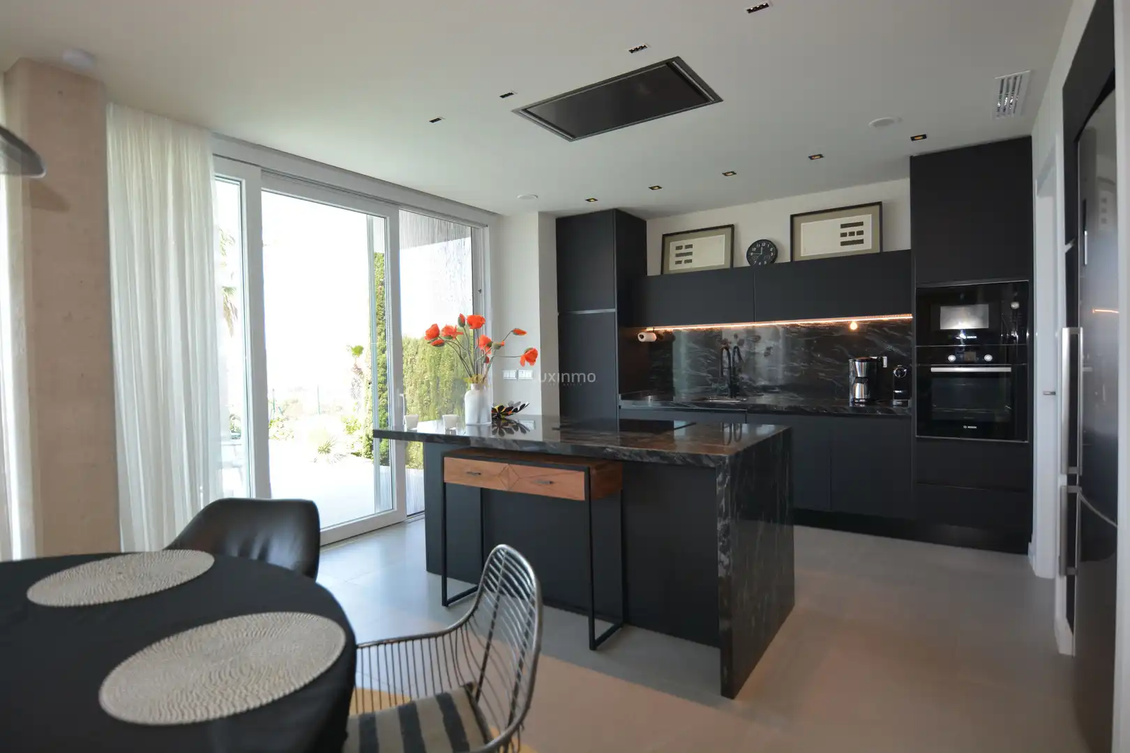Chalet con terraza en venta en Golf Bahía, imagen 3