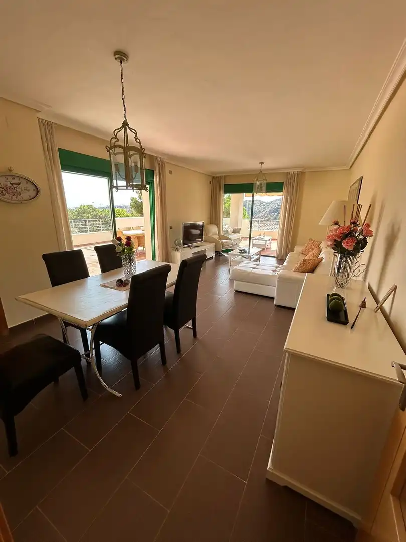 Comedor de Apartamento en venta en Benahavís con Aire acondicionado, Terraza y Trastero