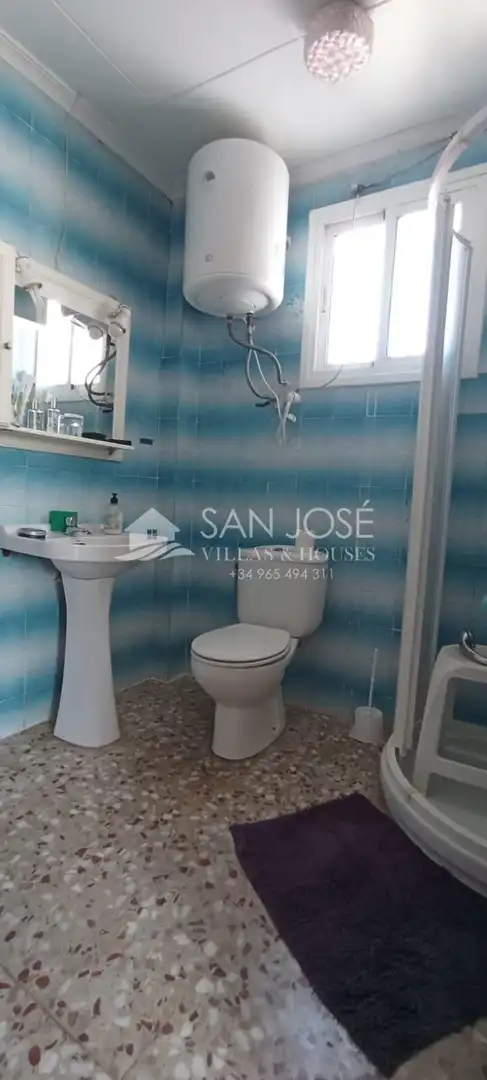Bany de Casa o xalet en venda en Elche / Elx amb Jardí privat, Terrassa i Traster
