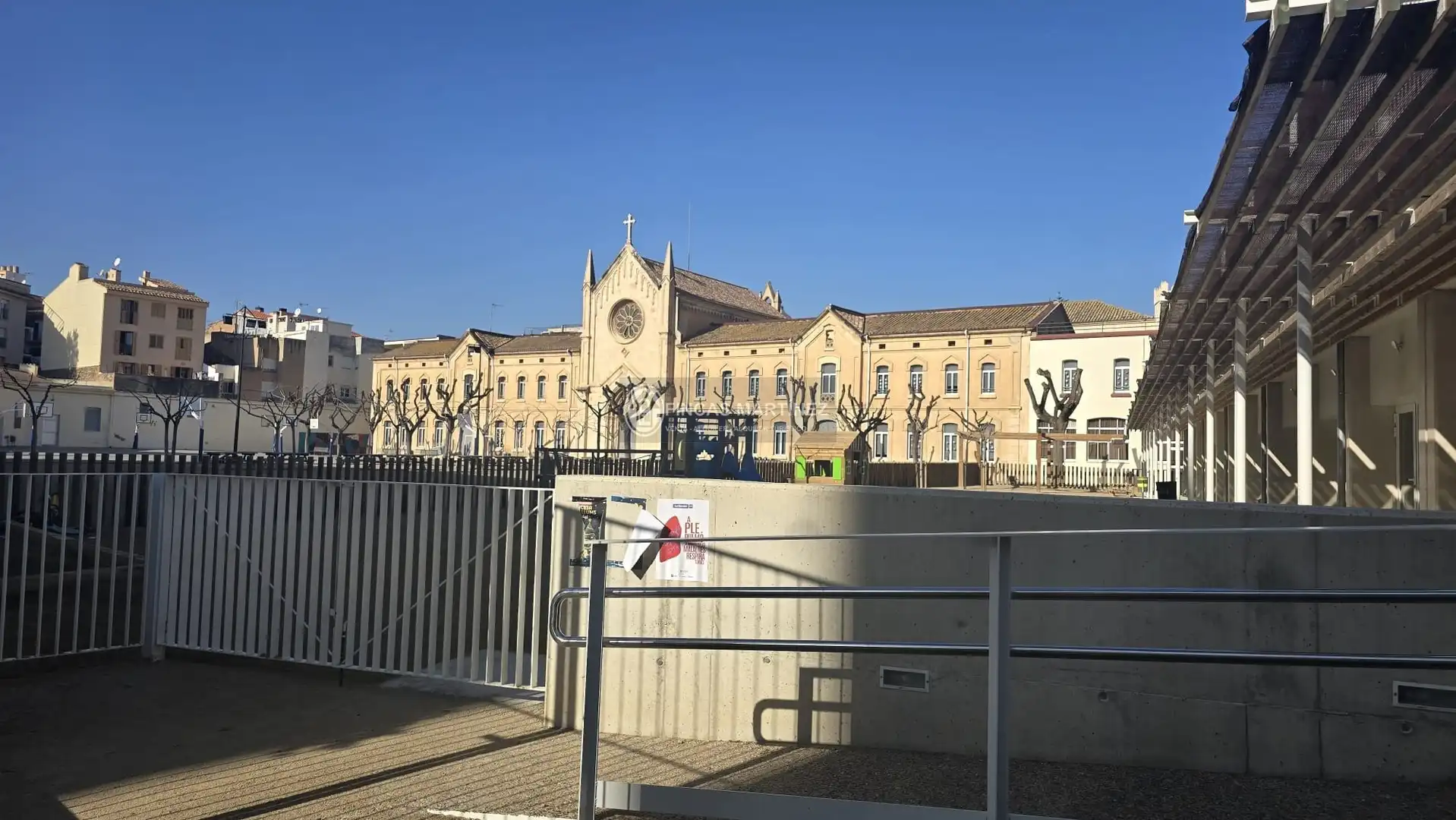 Business premises to rent in calle foix numero, imagen 2