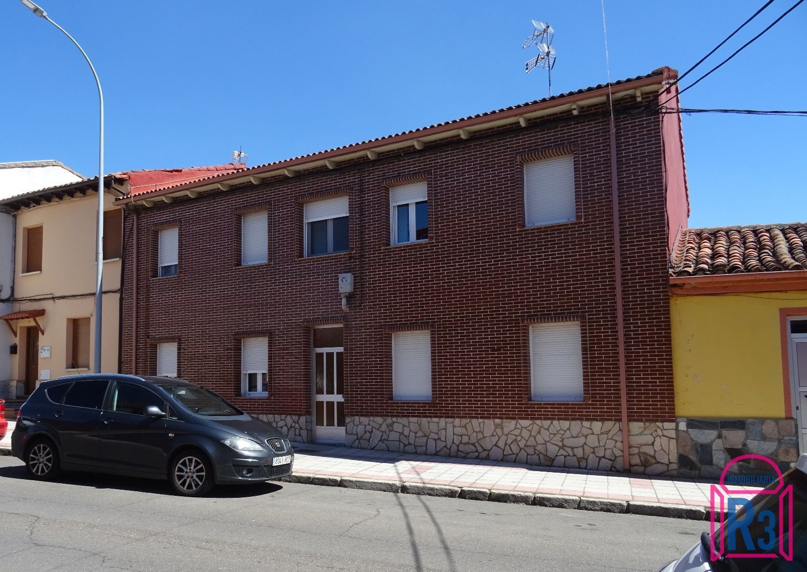 Exterior view of Duplex for sale in León Capital   with Heating