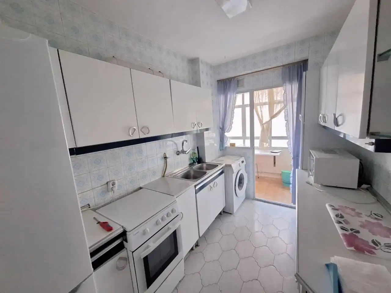 Kitchen of Flat for rent in Fuenlabrada  with Air Conditioner, Heating and Storage room
