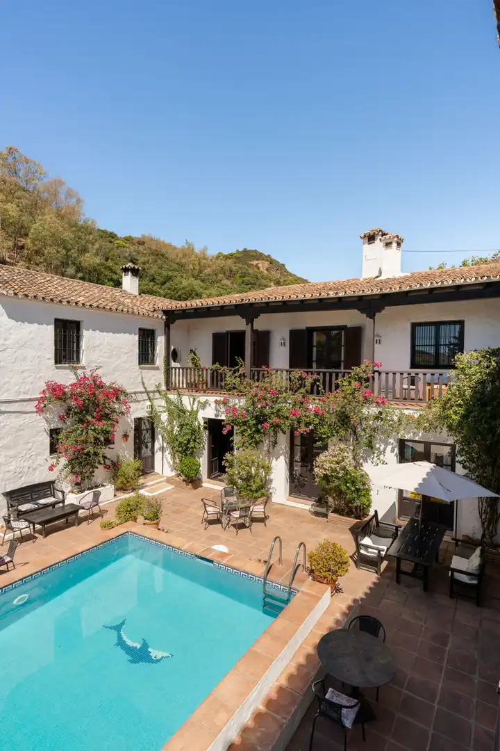 Terrasse von Country house zum Verkauf in Estepona mit Klimaanlage, Privatgarten und Terrasse
