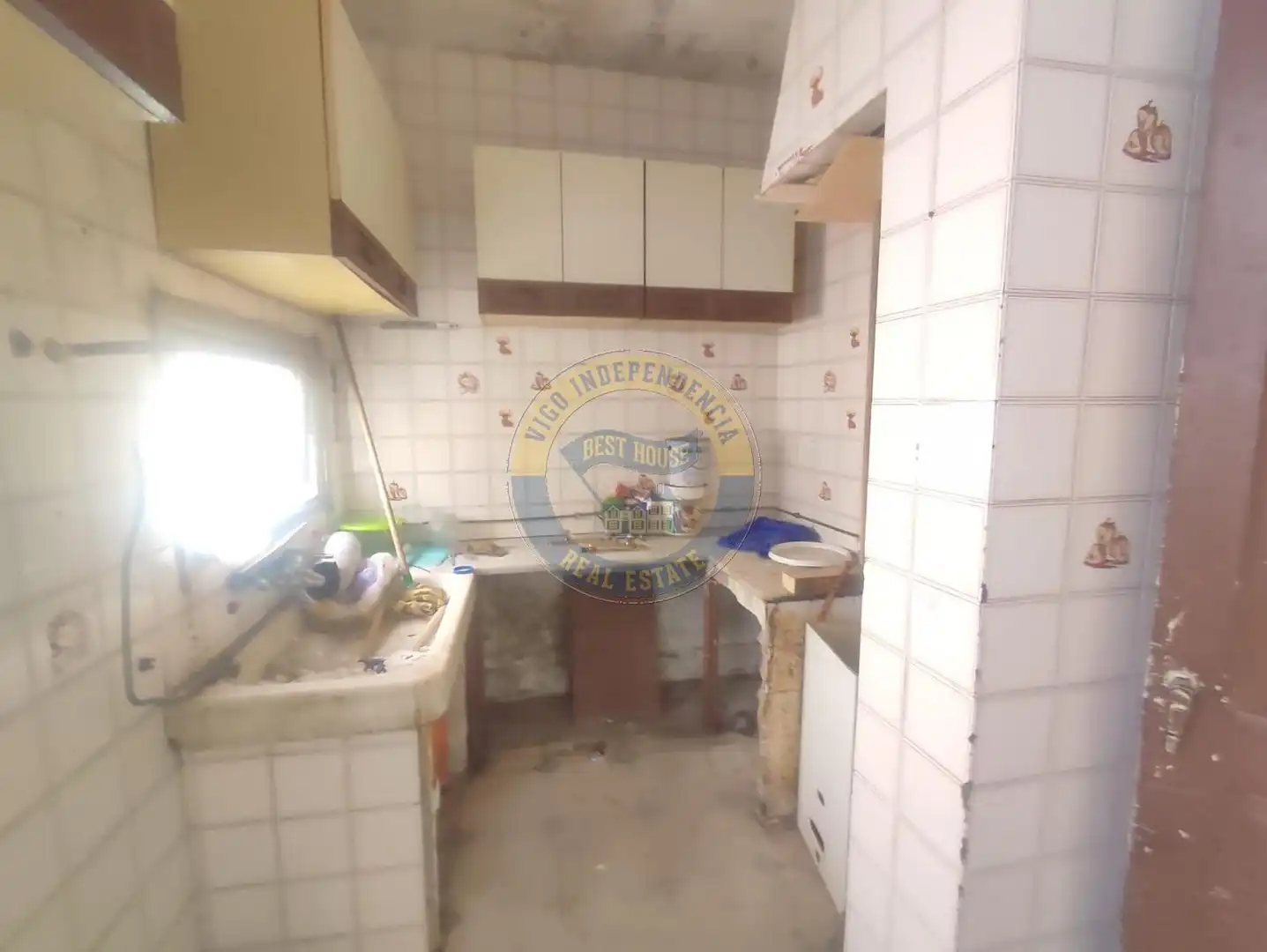 Kitchen of Flat for sale in Vigo 