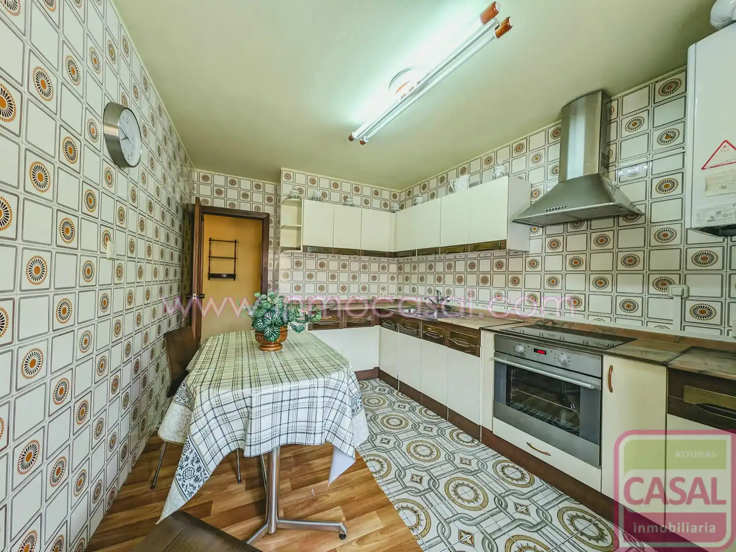 Kitchen of Flat for sale in Langreo  with Heating