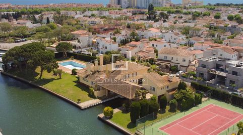 Parcela en canal principal con amarre de 13,30m en Empuriabrava, Costa Brava, imatge 4