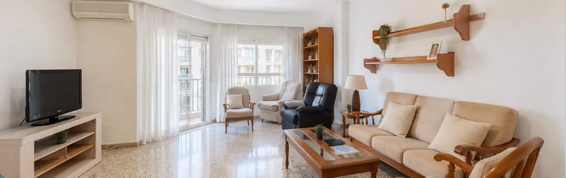 Living room of Flat for sale in Gandia  with Air Conditioner and Balcony